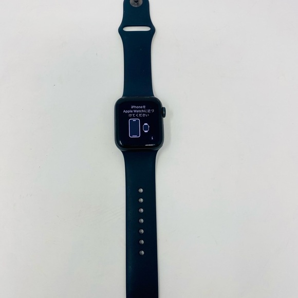 Apple Watch SE Series - 40MM Black - Picture 2 of 6